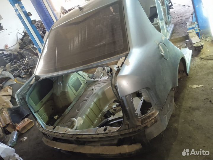 Задняя часть кузова седан Шкода Фабия 1