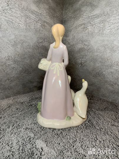 Фарфоровые статуэтки