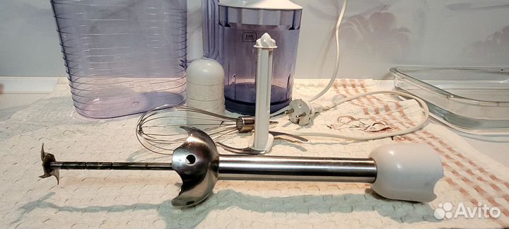 Блендер погружной Phillips HR16