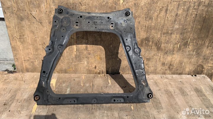 Подрамник передний Nissan Juke