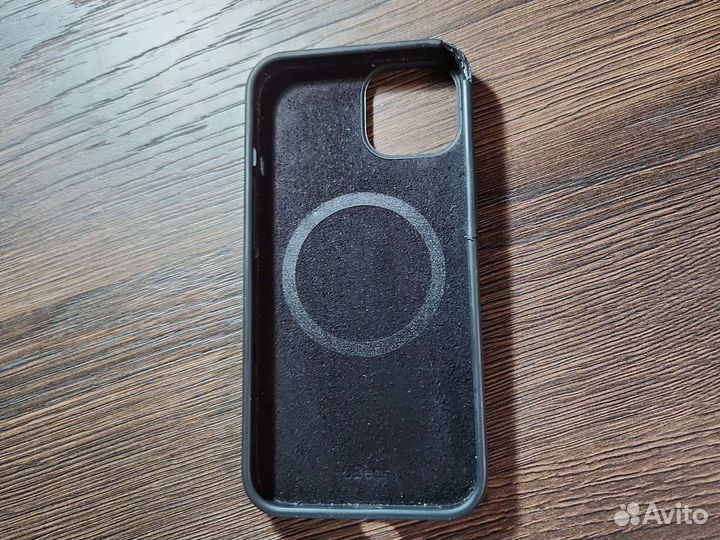 Чехол на iPhone 13