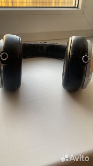 Беспроводные наушники