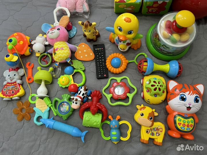 Развивающие игрушки пакетом