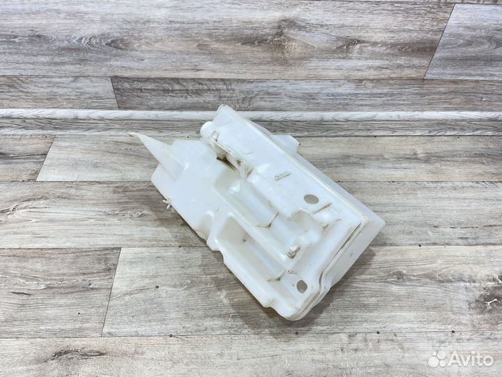 Бачок омывателя Volvo XC60 (2008-2017)