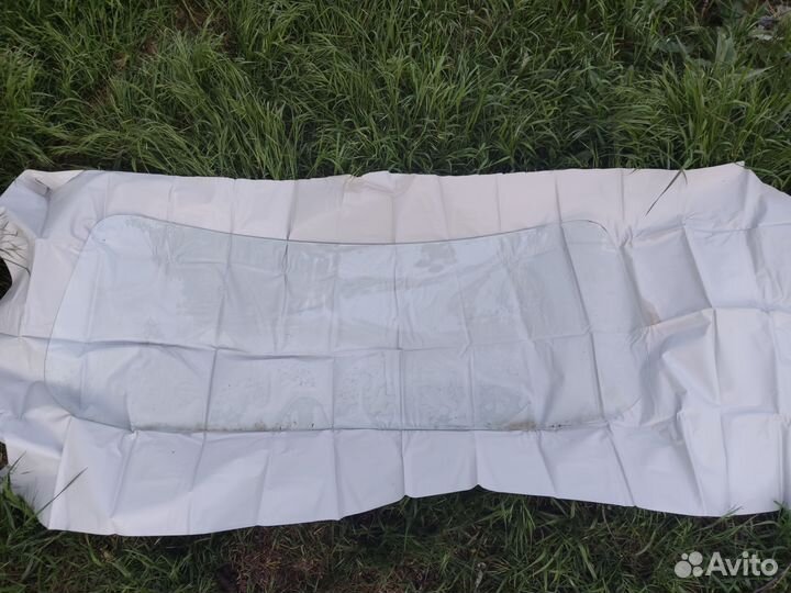 Заднее стекло