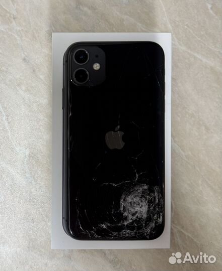iPhone 11, 64 ГБ
