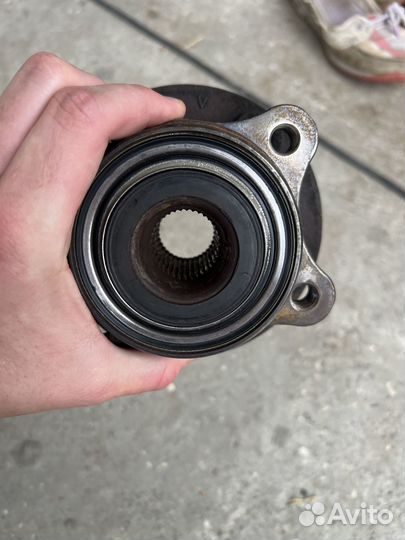 Ступица передняя Volvo XC90 2005г