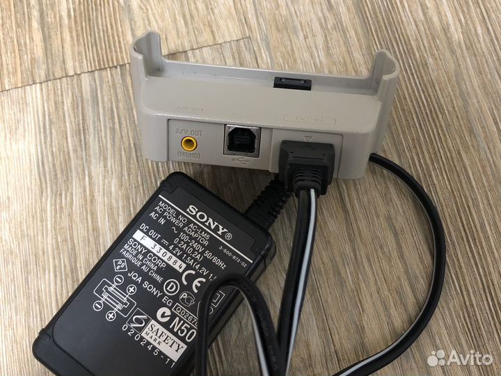 Док-станция и блок питания для фотоаппарата