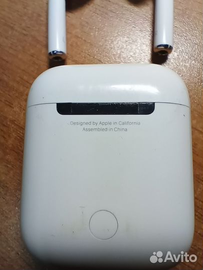 Беспроводные наушники apple airpods