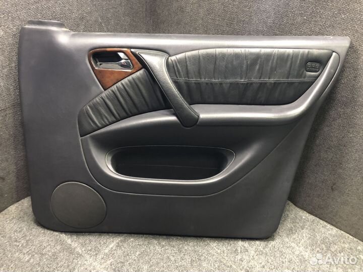 Обшивка двери Мерседес 163 A1637203670