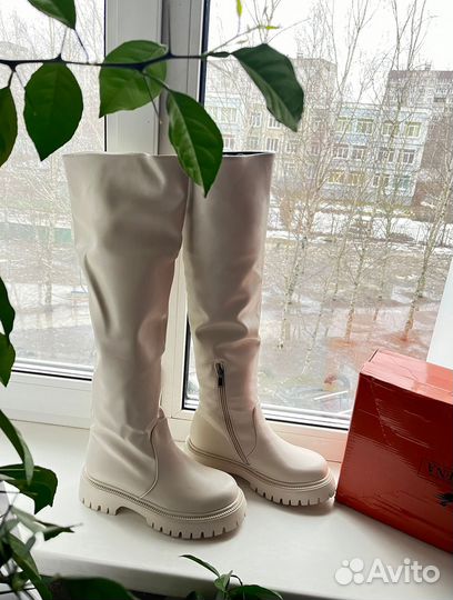 Сапоги женские высокие 37