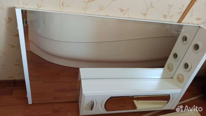 Зеркалр с подсветкой