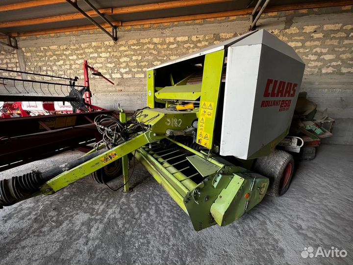 Пресс-подборщик Claas Rollant 250, 2001