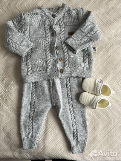 Костюм для выписки с пинетками