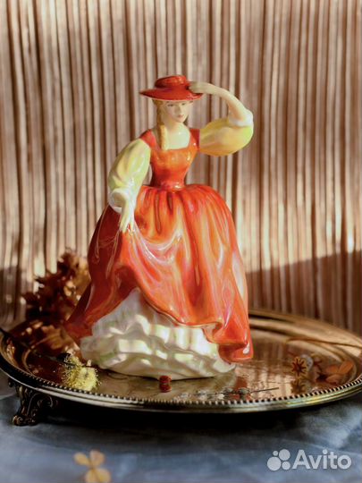 Винтажная фарфоровая статуэтка Royal Doulton