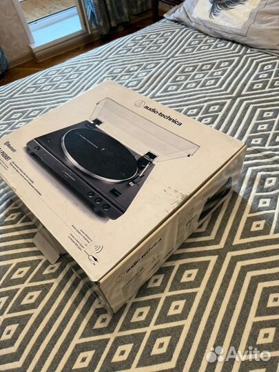 Виниловый проигрыватель Audio-Technica AT-LP60XBT