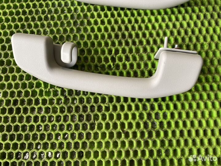 Ручка потолка на LADA Веста 2015-н.в