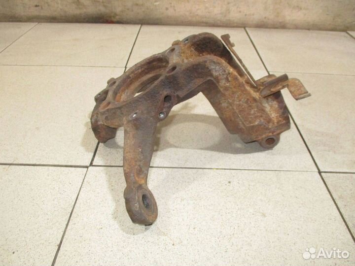 Кулак поворотный передний левый VW Jetta 6 (1B)