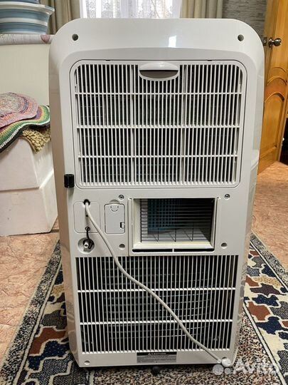 Мобильный кондиционер Electrolux eacm-09EM/R