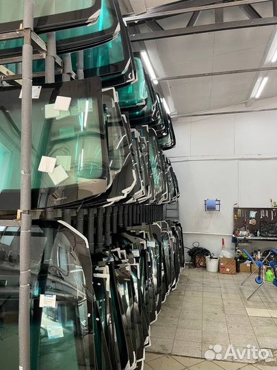 Лобовое стекло Фольксваген Кадди