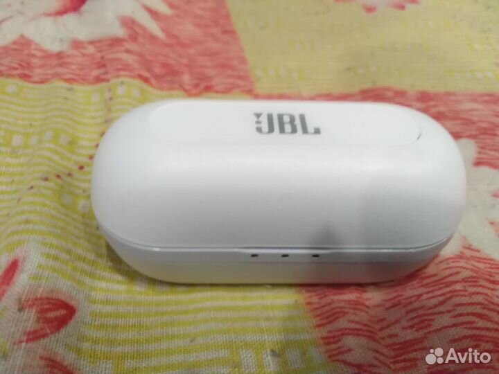 Беспроводные наушники jbl