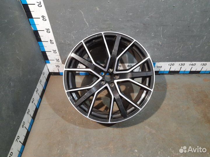 Q8 Диск колесный легкосплавный R22