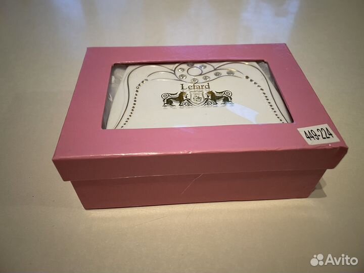 Салфетница со стразами