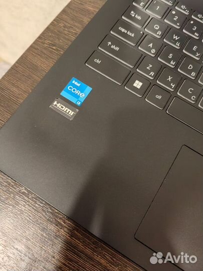 Ноутбук MSI Modern 15 B12M-211RU черный 15.6