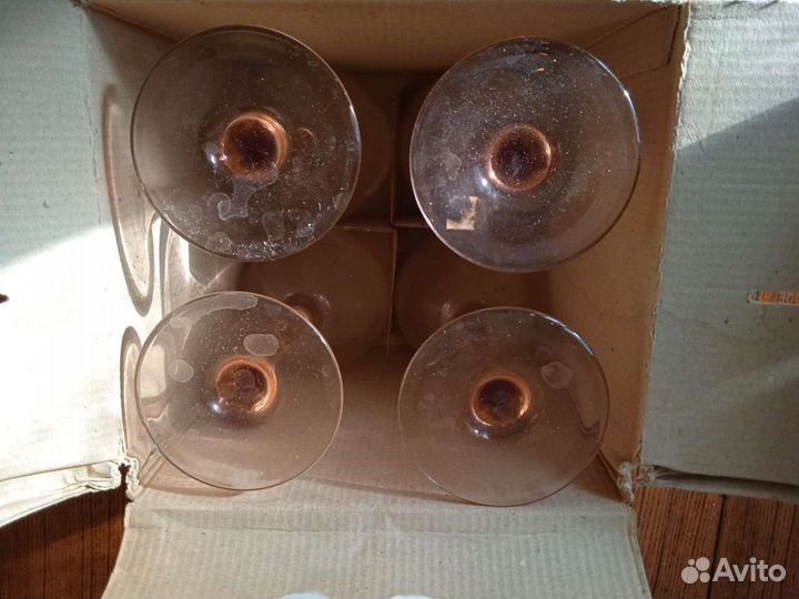 Фужеры, бокалы, стаканы, рюмки