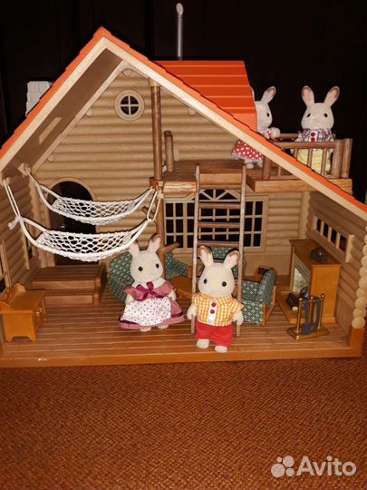 Игрушка домик