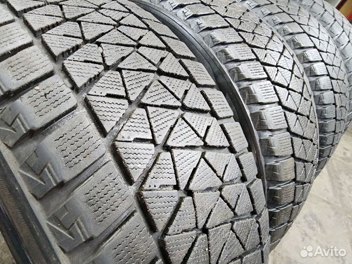 Bridgestone Blizzak DM-V2 255/55 R20 125T