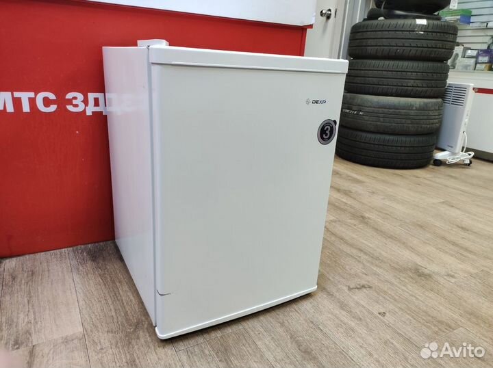 Холодильник компактный dexp RF-SD070MA/W