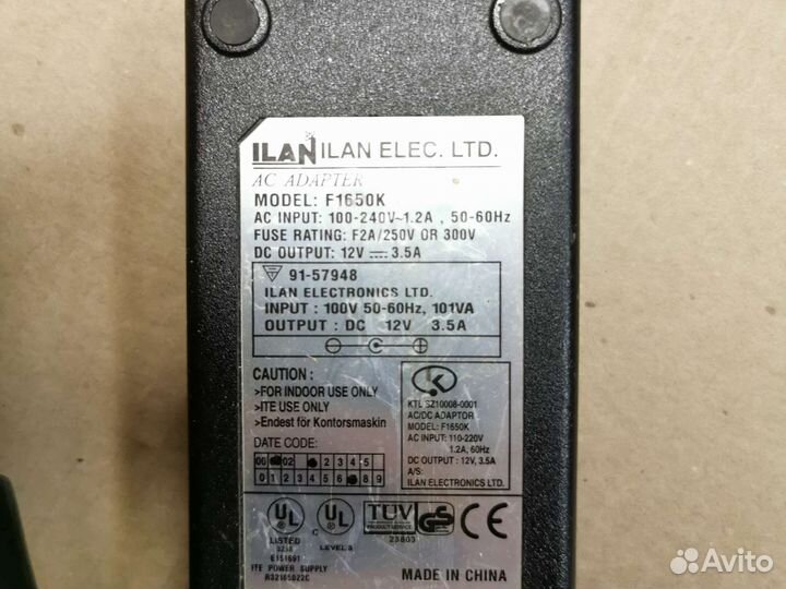 Блок питания ILan Electronics F1650k 12V 3.5 a