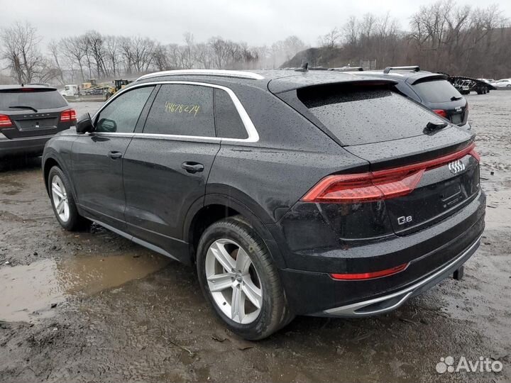 В разборе Audi Q8