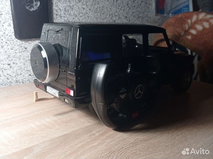 Mercedes Benz G55 на пульте управления