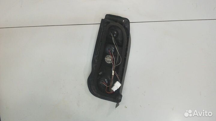 Фонарь (задний) Toyota Hiace, 2003