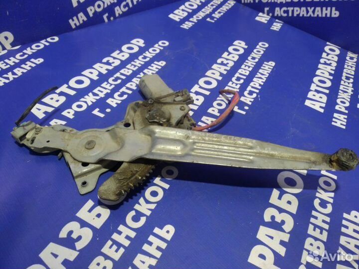 Задний правый стеклоподъемник Mitsubishi Pajero