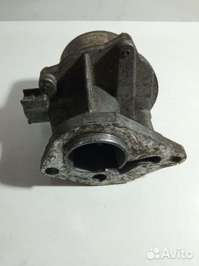 Насос вакуумный Renault Megane 2 8200113585