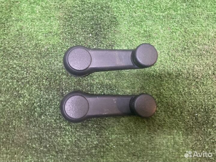 Ручка стеклоподъемника Hyundai Solaris 1 G4FC 2014