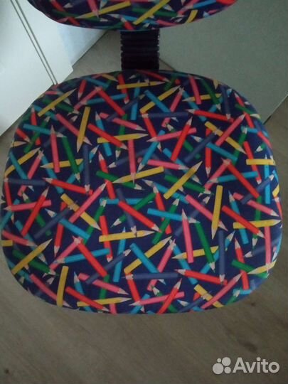 Компьютерное кресло для школьника