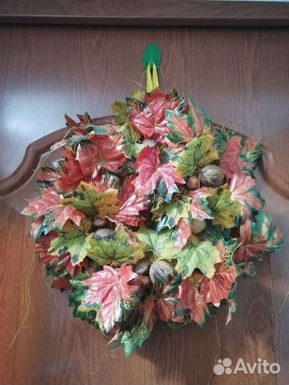 Венок декоративный