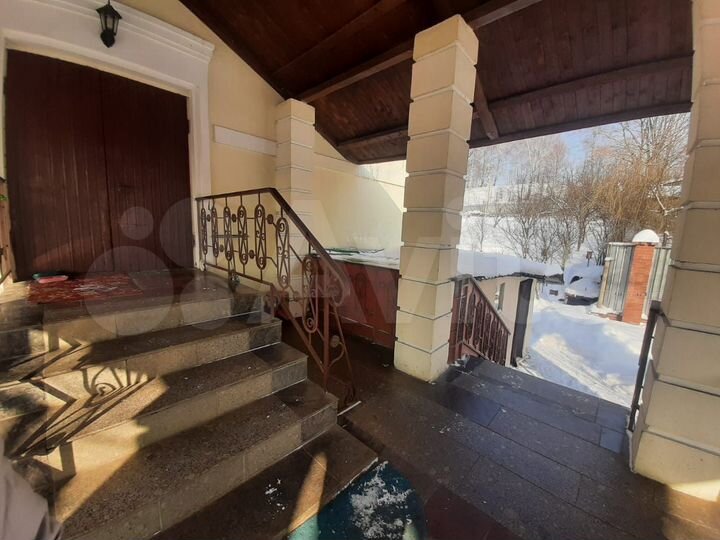 Дом 510 м² на участке 18 сот.