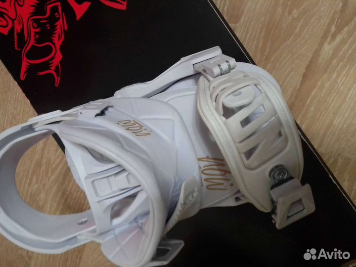 Сноуборд lobster, крепления now