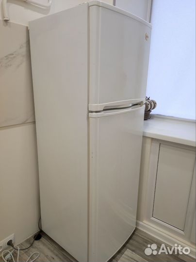 Холодильник бу LG