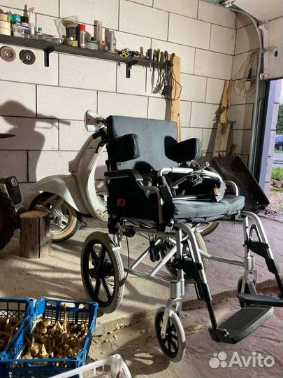 Инвалидная коляска складная бу