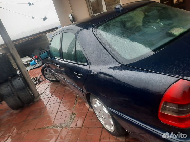 Дверь на Мерседес С 202