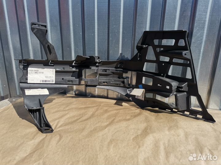 Каркас переднего бампера Мерседес w211