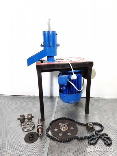 Гранулятор комбикорма бытовой