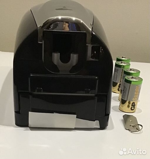 Сенсорный дозатор для жидкого мыла