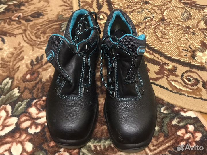 Ботинки рабочие с металлическим носком